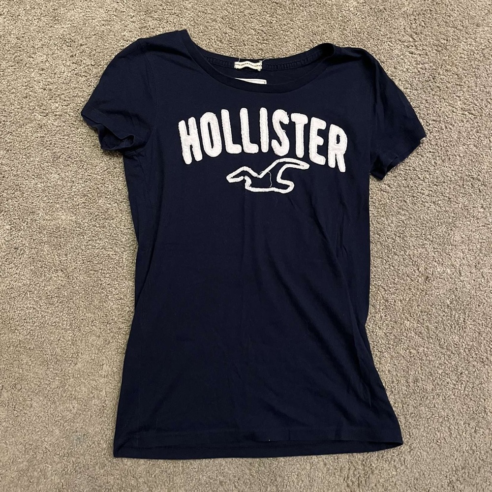 navy tee - Picture 2 of 2